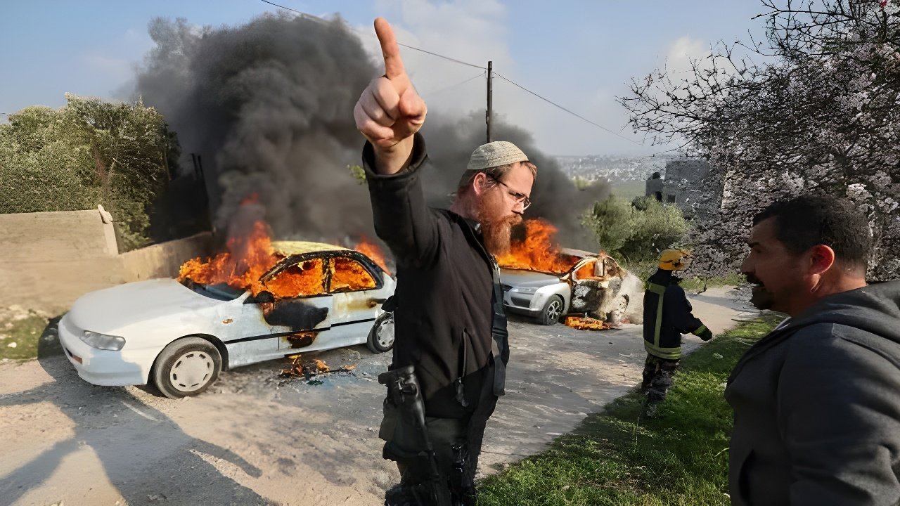 Vehicles set on fire on land in the West Bank